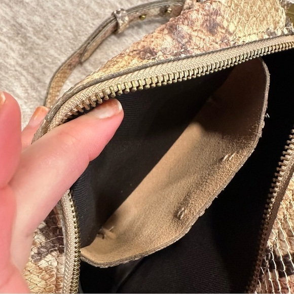 Madewell Leather Embossed Snakeskin Transport Camera Crossbody Bag NWOT #MW1 - Picture 15 of 17